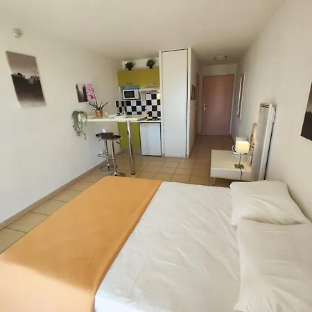 Le Manon Aparthotel